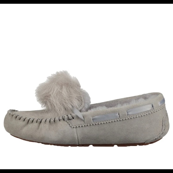 ugg dakota water resistant genuine sheepskin pompom slipper